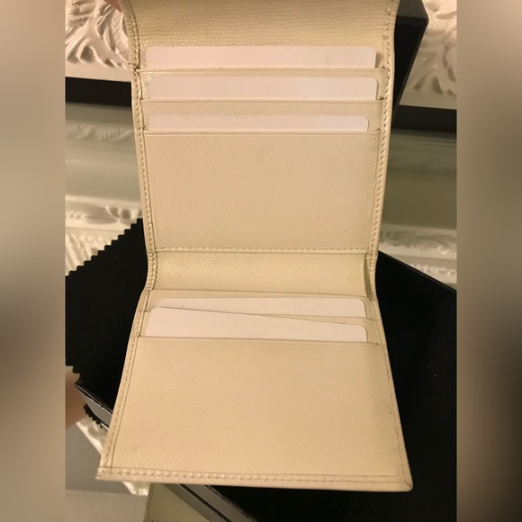 Authentic Chanel CC Logo White Caviar Leather Tri-Fold Compact Vintage Wallet - Picture 7 of 12